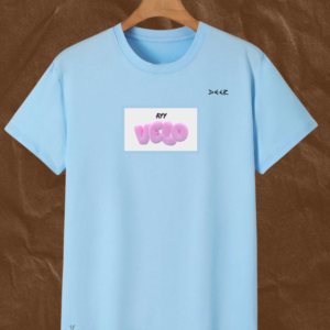 Buzo azul estampado rosa
